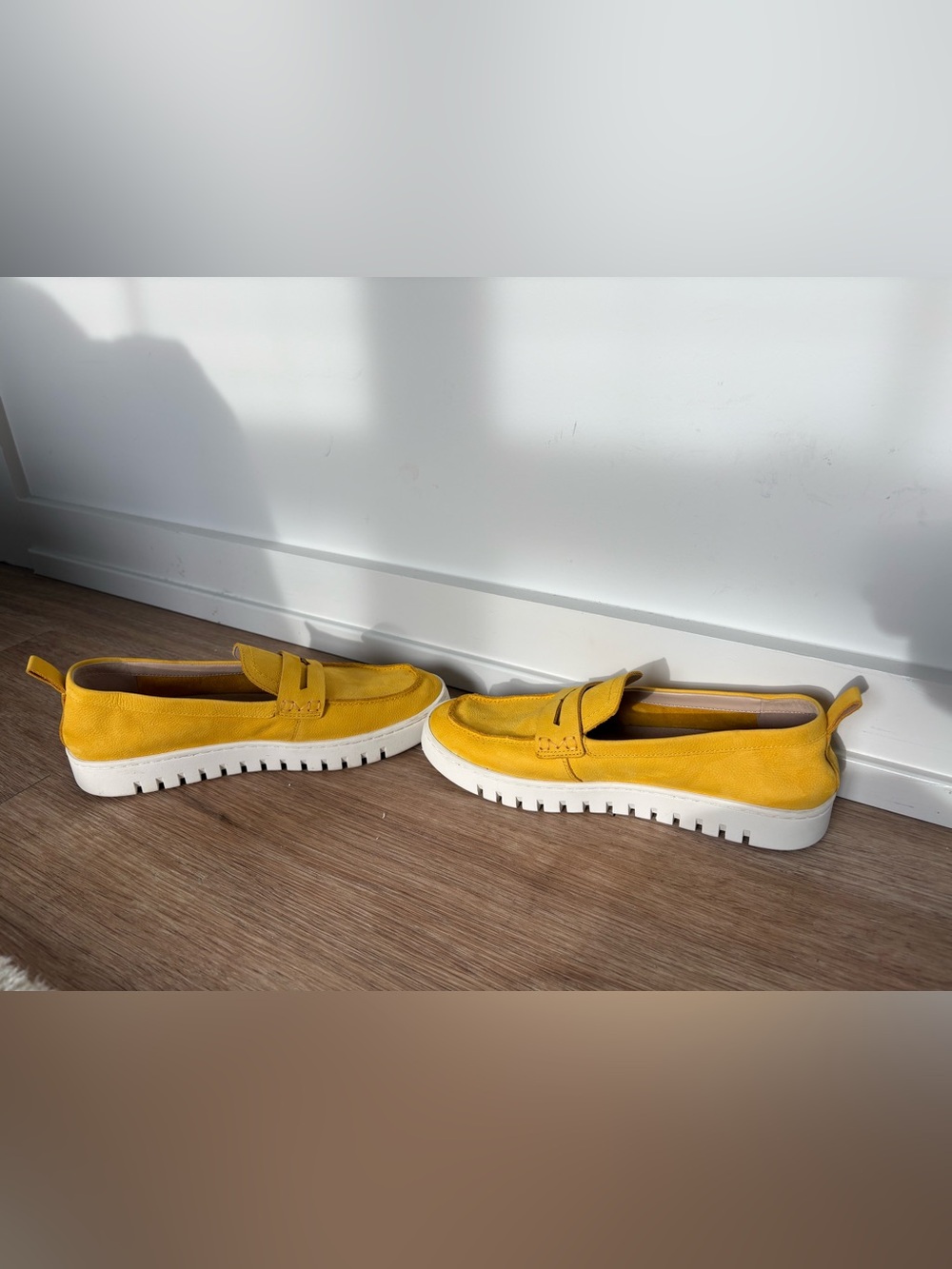 Vionic Uptown Loafer — Daffodil Yellow Suede Classic Colorful Comfy Chic Size 9 - Picture 4 of 13